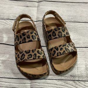Old Navy Cheetah Print Sandals size 8